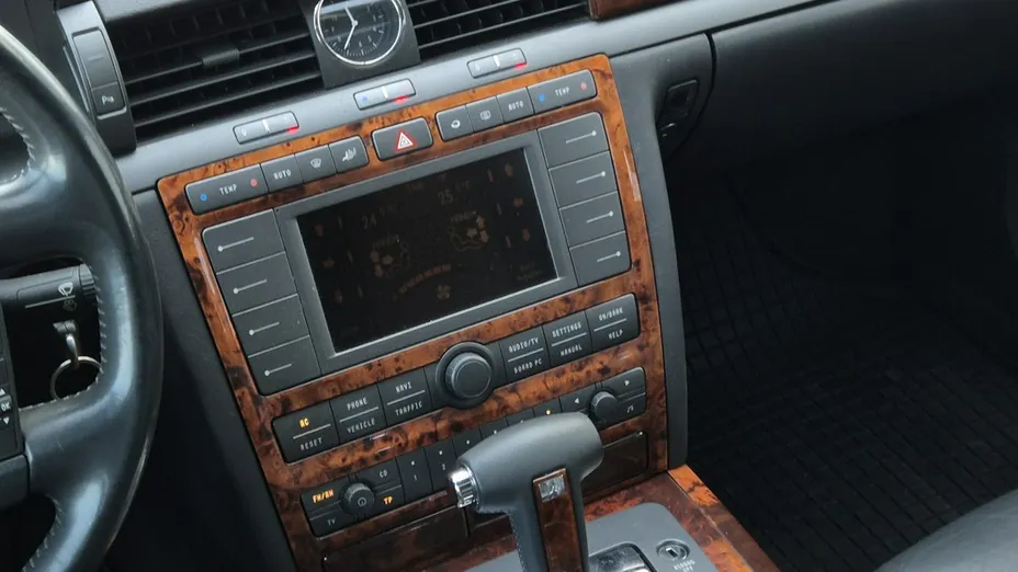 VOLKSWAGEN Phaeton -