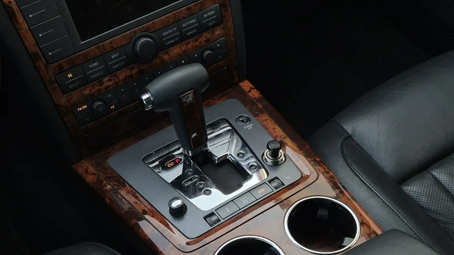 VOLKSWAGEN Phaeton -