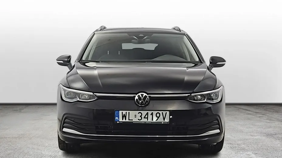 VOLKSWAGEN Golf -