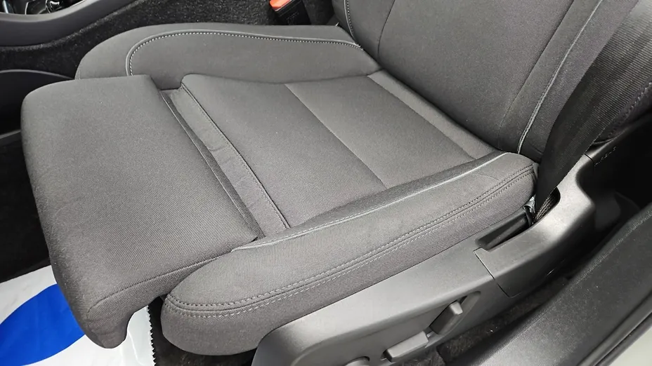 VOLVO C40 -