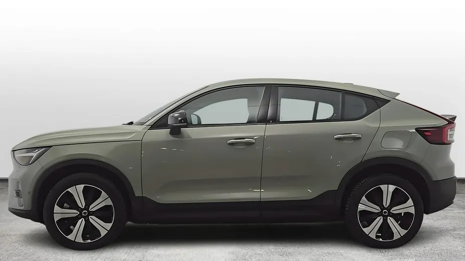 VOLVO C40 -