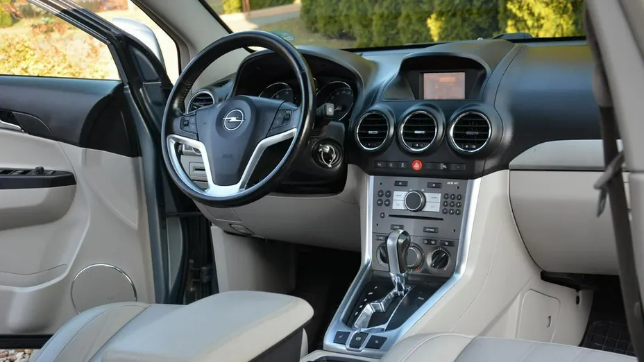 OPEL Antara -