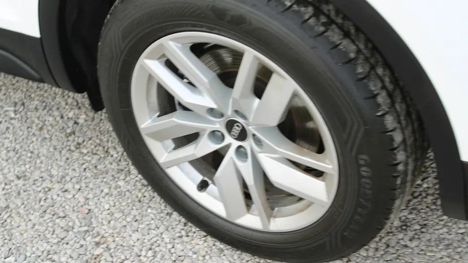 AUDI Q5 -