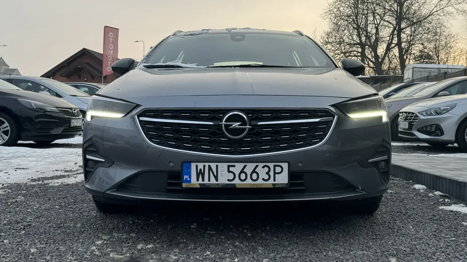 OPEL Insignia -