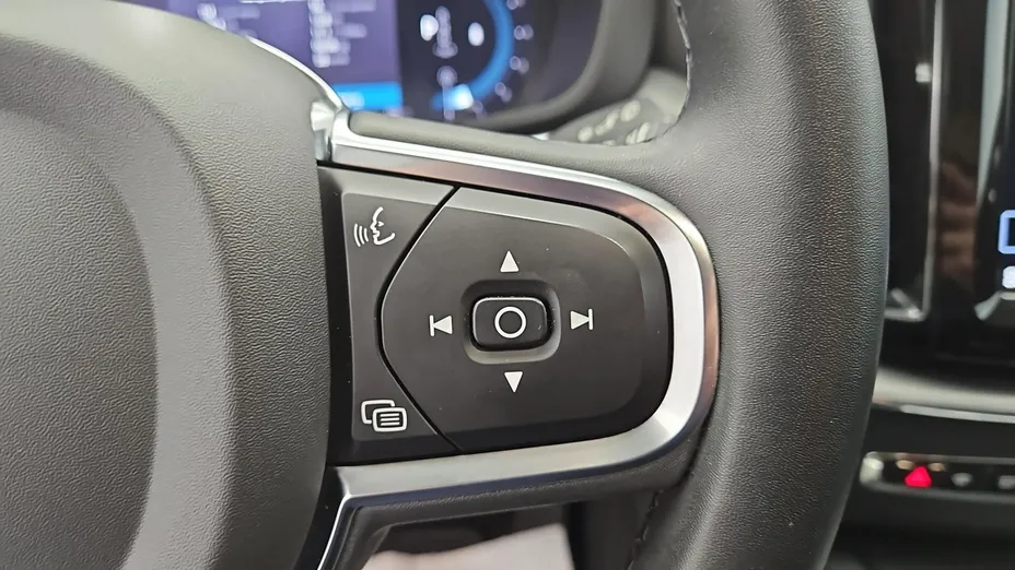 VOLVO XC60 -