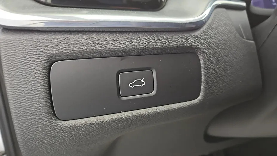 VOLVO XC60 -