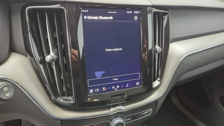 VOLVO XC60 -