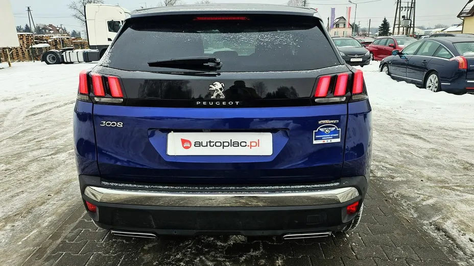 PEUGEOT 3008 -