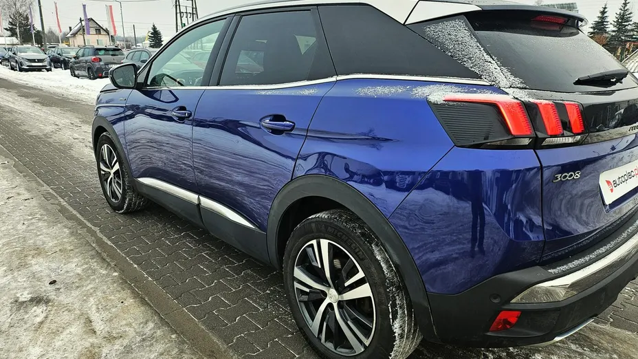 PEUGEOT 3008 -