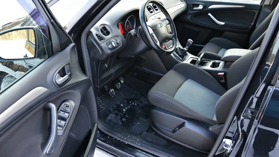 FORD S-MAX -