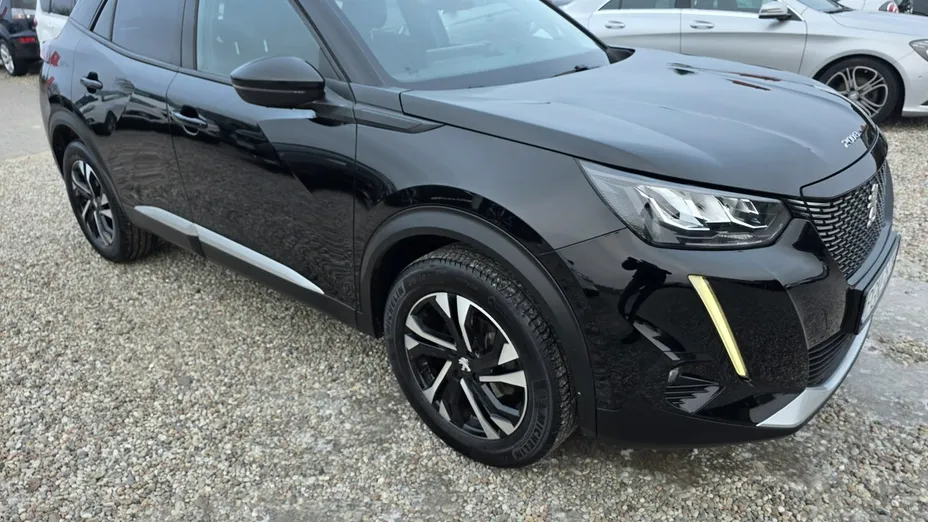 PEUGEOT 2008 -