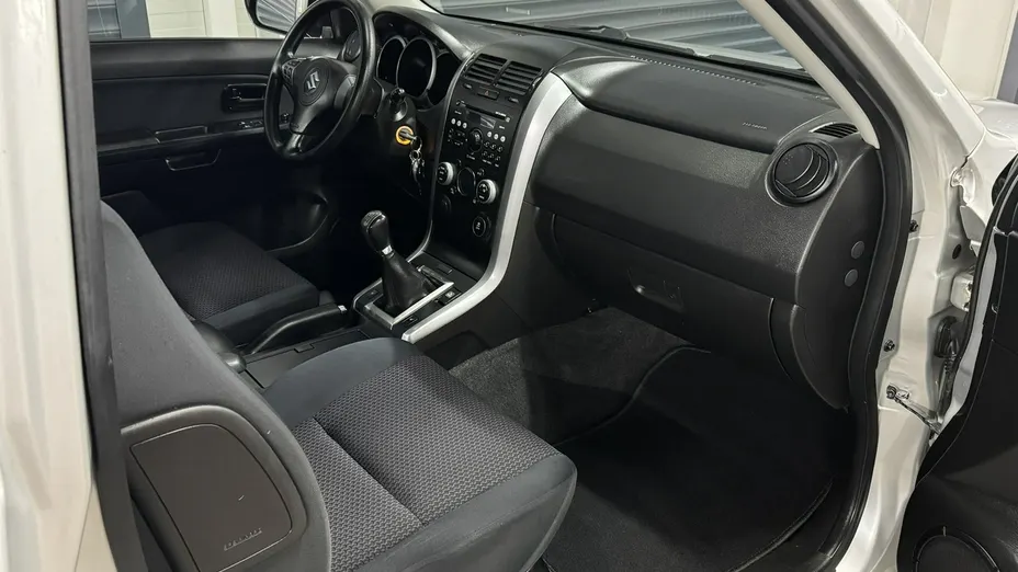 SUZUKI Grand Vitara -