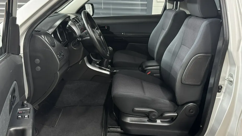 SUZUKI Grand Vitara -