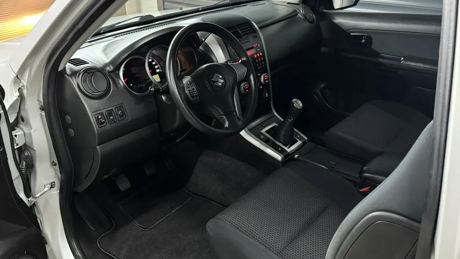 SUZUKI Grand Vitara -