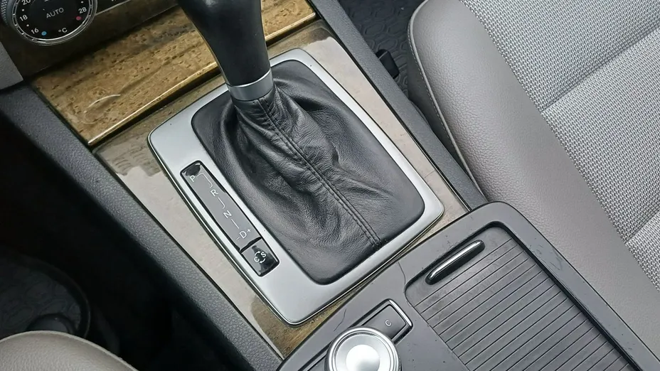 MERCEDES-BENZ C Klasa -