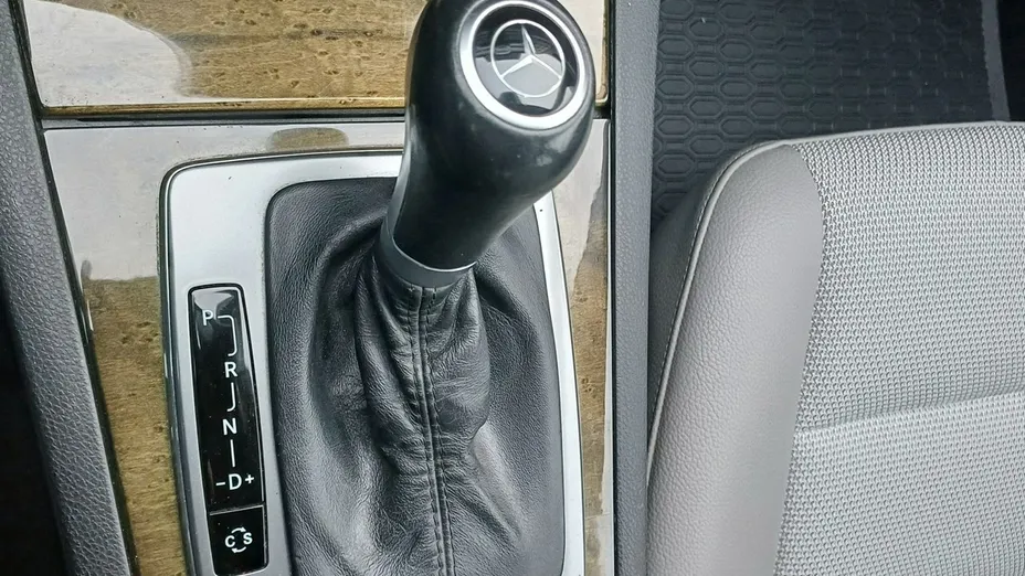 MERCEDES-BENZ C Klasa -