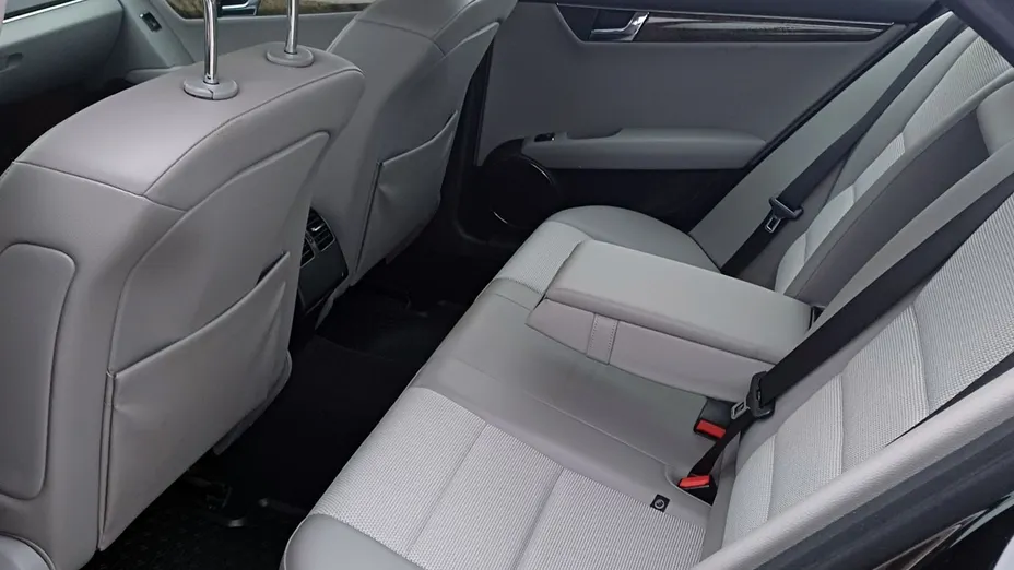 MERCEDES-BENZ C Klasa -