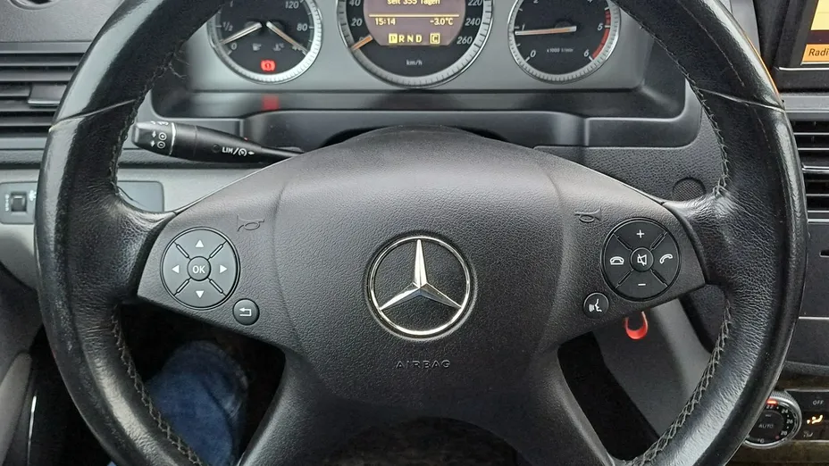 MERCEDES-BENZ C Klasa -