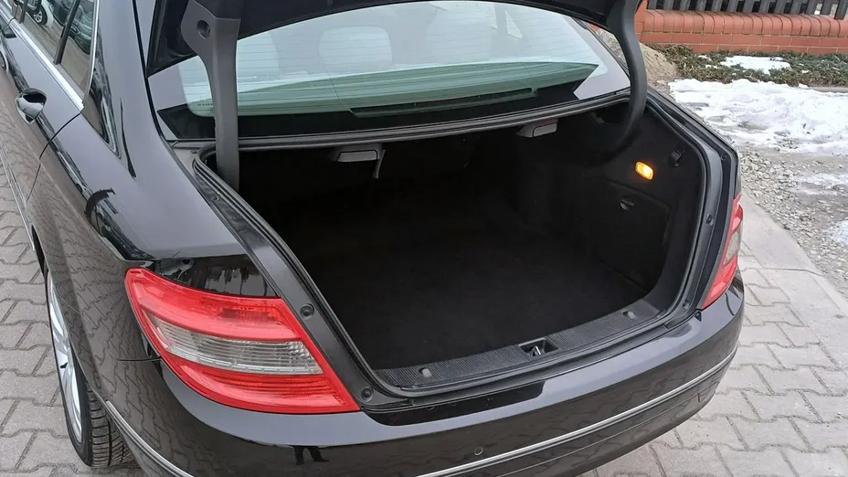 MERCEDES-BENZ C Klasa -