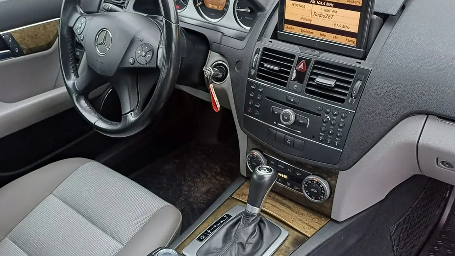 MERCEDES-BENZ C Klasa -