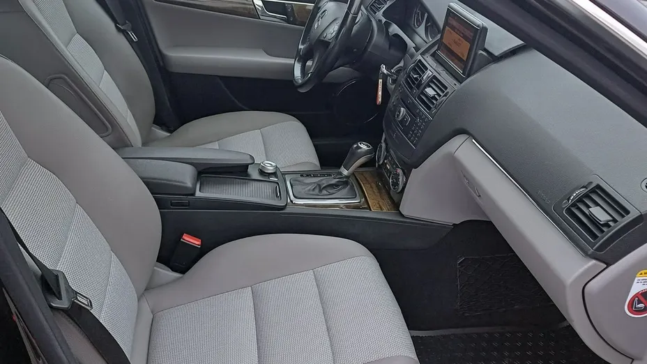 MERCEDES-BENZ C Klasa -