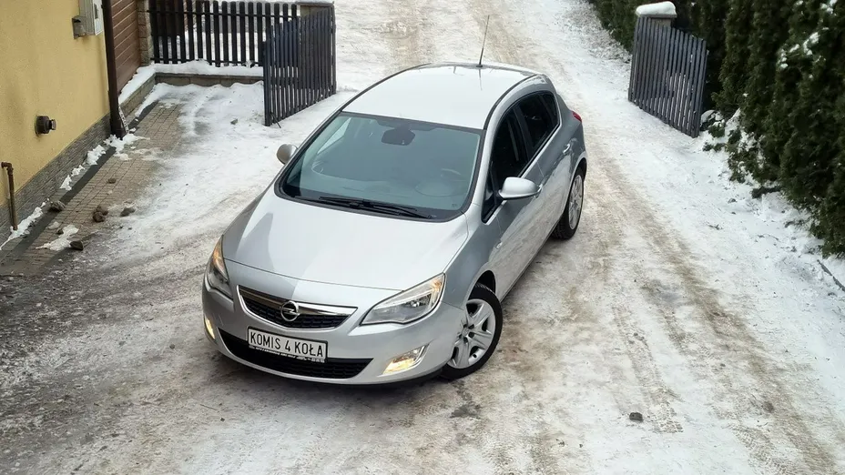 OPEL Astra -