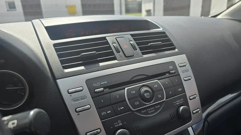 MAZDA 6 -