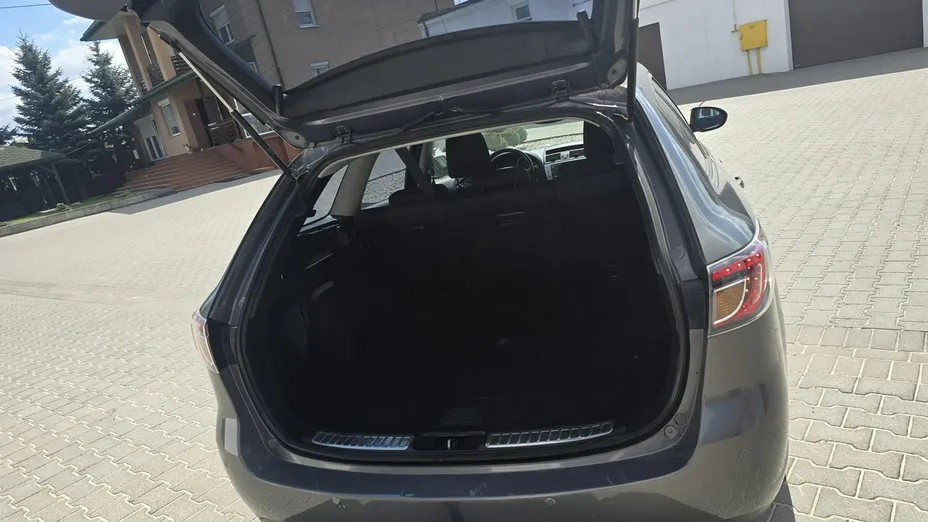 MAZDA 6 -