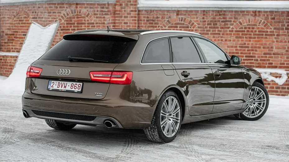 AUDI A6 -