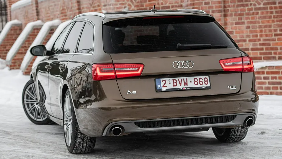 AUDI A6 -