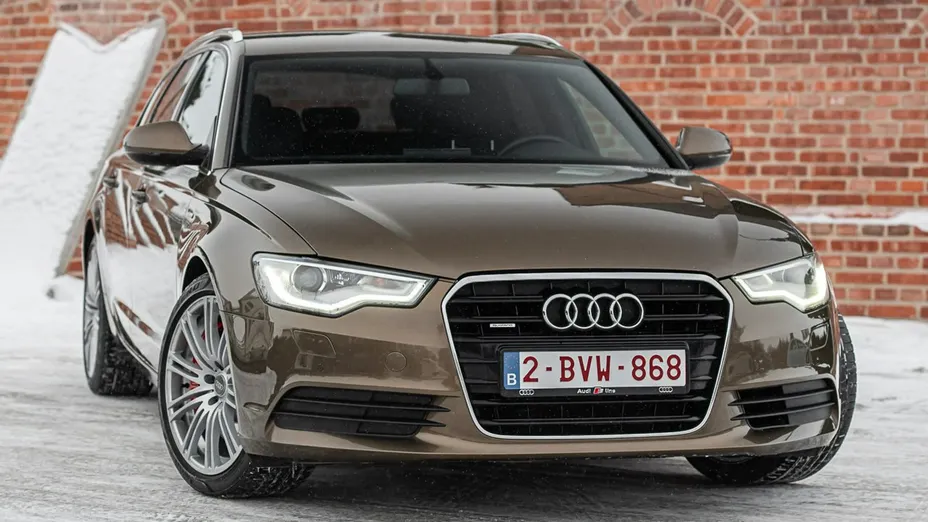 AUDI A6 -