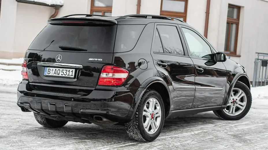 MERCEDES-BENZ ML -