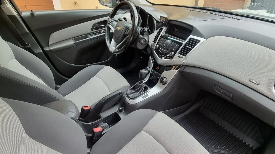 CHEVROLET Cruze -