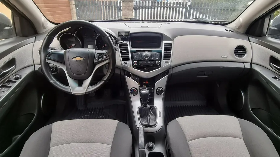 CHEVROLET Cruze -