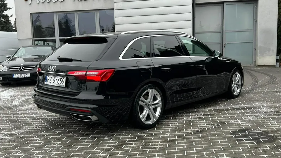 AUDI A4 -