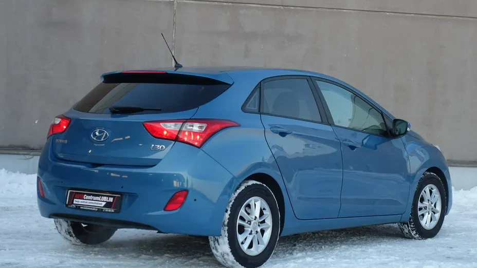 HYUNDAI i30 -