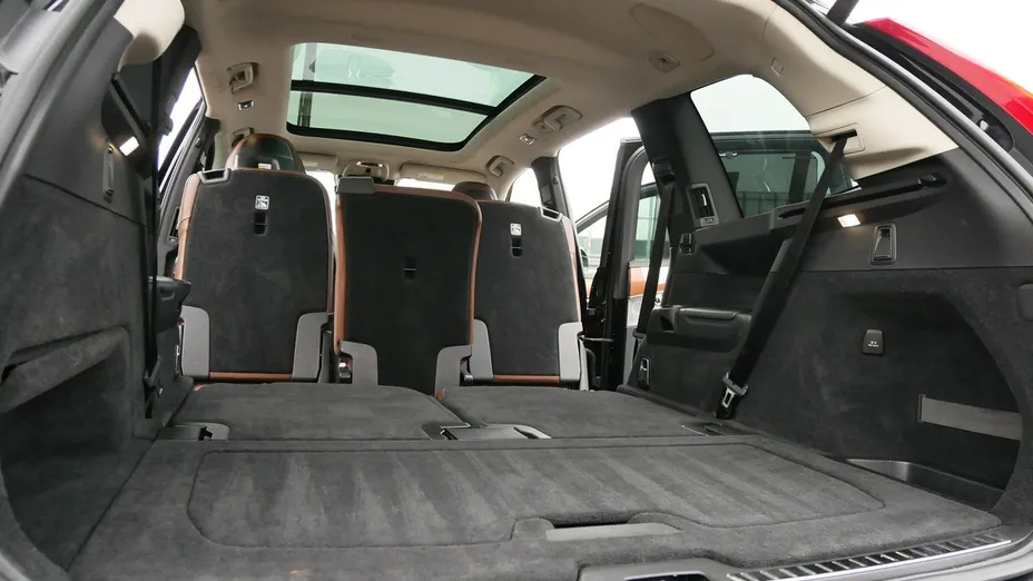VOLVO XC90 -