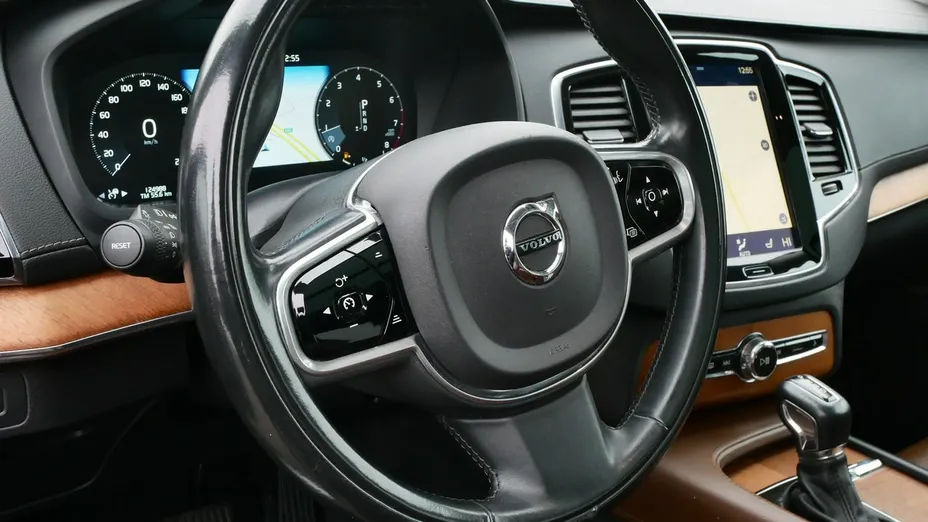 VOLVO XC90 -