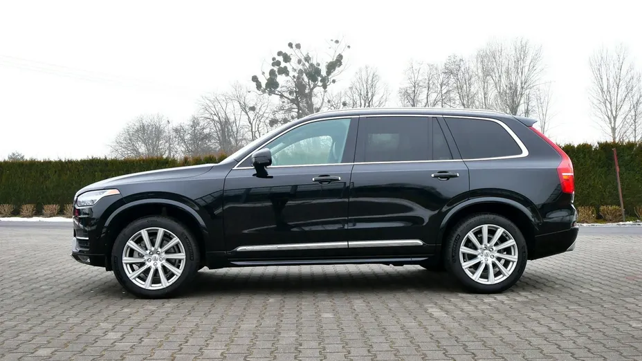 VOLVO XC90 -