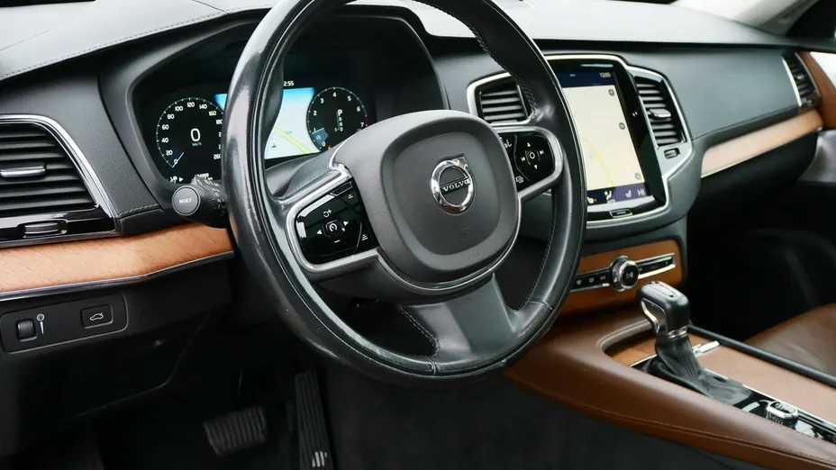 VOLVO XC90 -