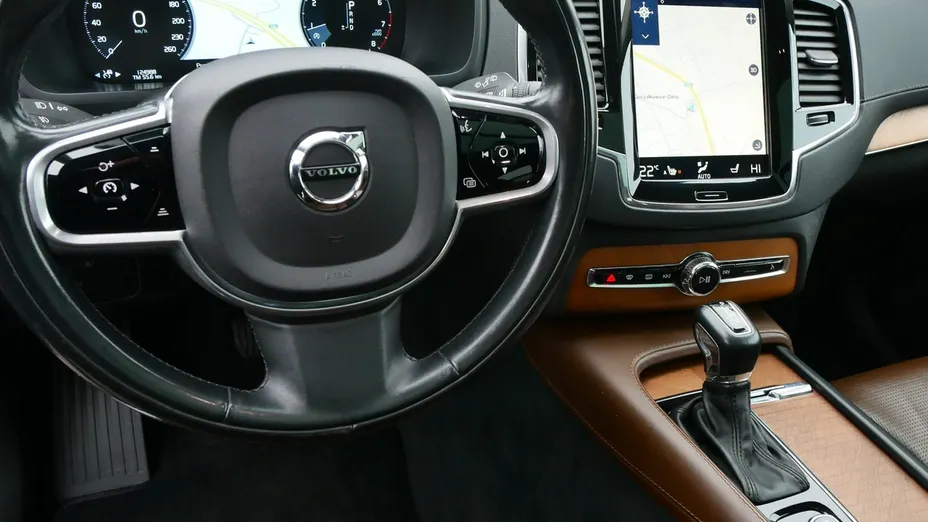 VOLVO XC90 -