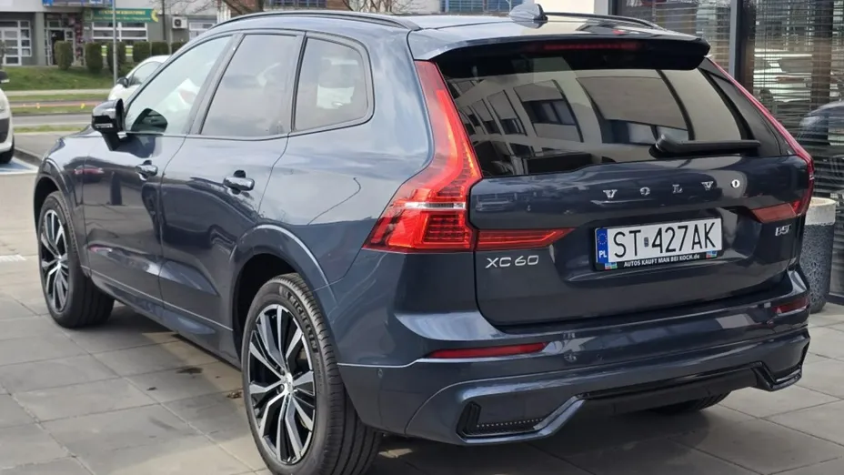 VOLVO XC60 -