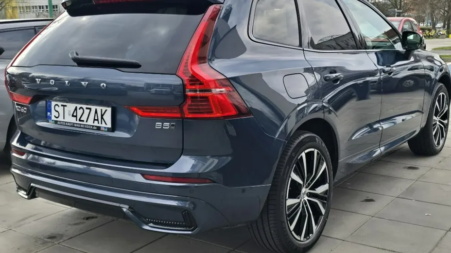VOLVO XC60 -