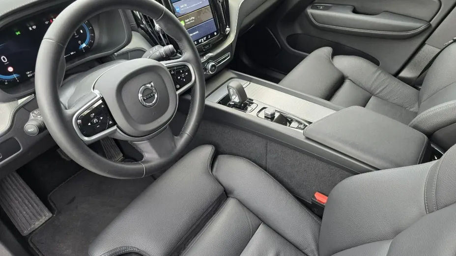 VOLVO XC60 -