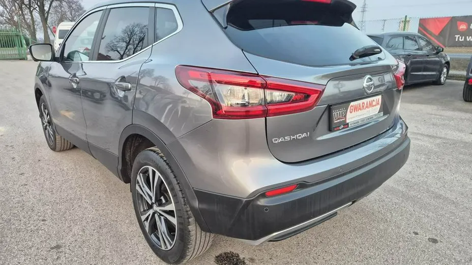 NISSAN Qashqai -