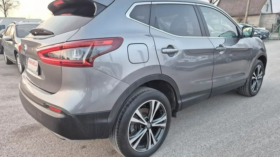 NISSAN Qashqai -