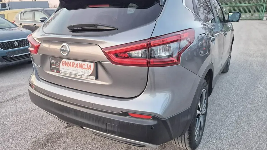 NISSAN Qashqai -