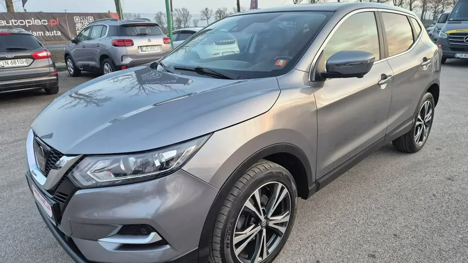 NISSAN Qashqai -