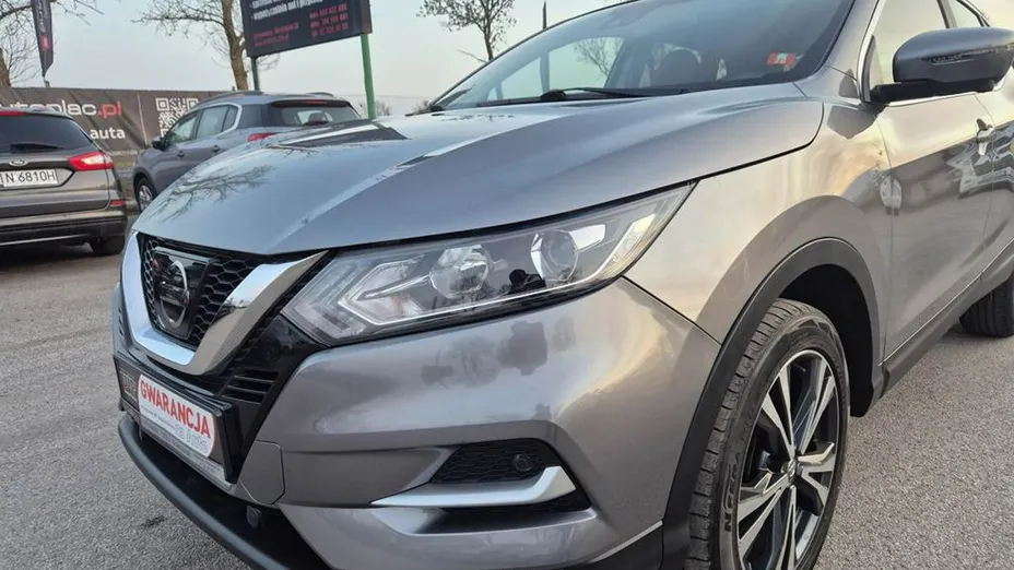 NISSAN Qashqai -