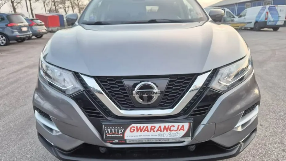 NISSAN Qashqai -